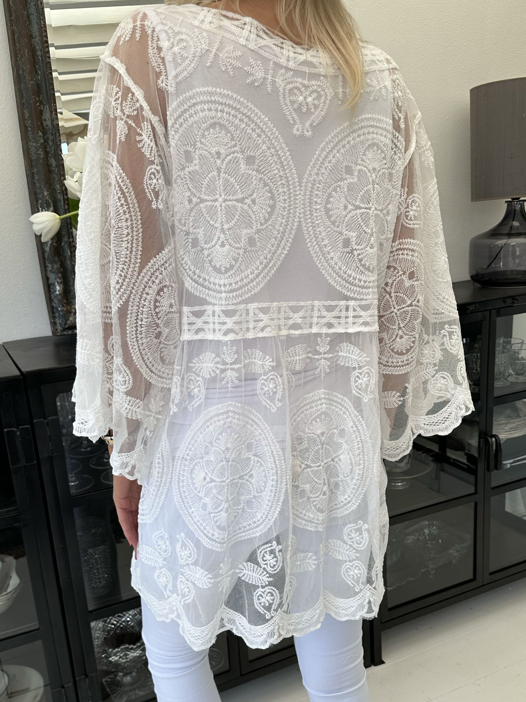 Tessa - Sød semi-transparent blonde tunika